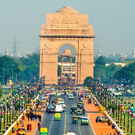 Dehradun to Delhi Taxi Service